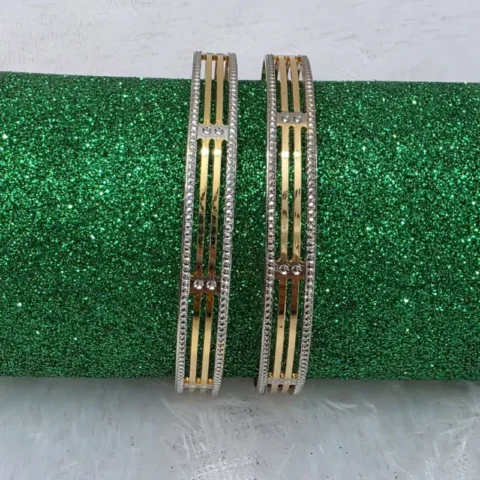 Exquisite Dual-Tone Diamond-Cut Bangles Design 2 (Set of 2)
