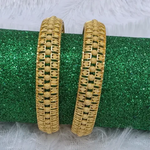 Exquisite Filigree Grid Bangle Set